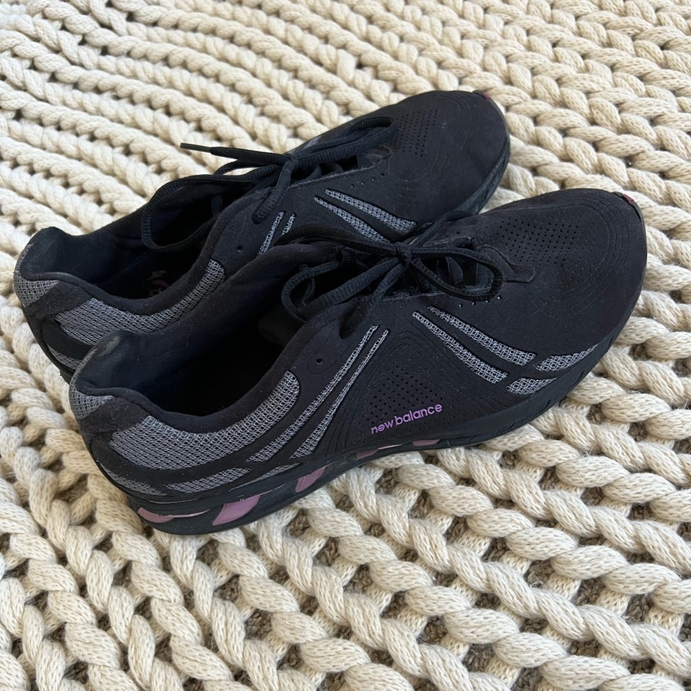 Reebok womens size 10.5 black sneakers